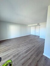 2325 Costa Verde Blvd, Unit 201 in Jacksonville Beach, FL - Building Photo - Building Photo