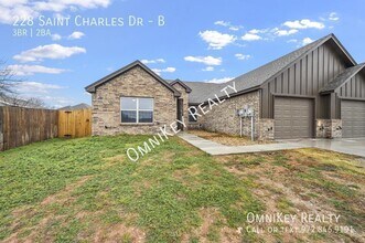228 St Charles Dr in Springtown, TX - Building Photo - Building Photo