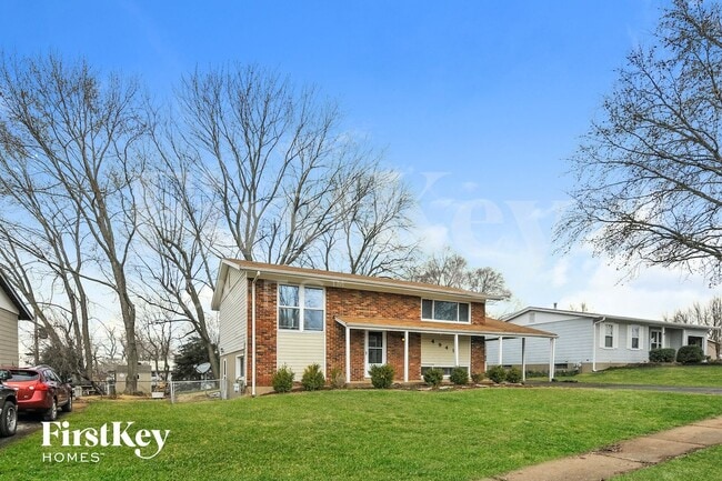 4941 Spring Forest Ln in Hazelwood, MO - Foto de edificio - Building Photo