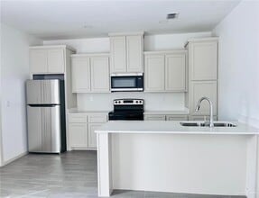 11 N 33rd St in McAllen, TX - Building Photo - Building Photo