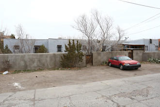 1110 Coal Ave SW in Albuquerque, NM - Building Photo - Building Photo