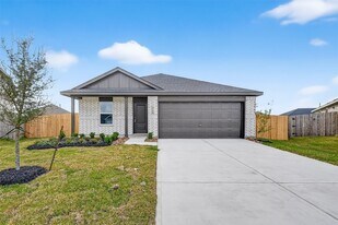 216 Amy St in Angleton, TX - Building Photo