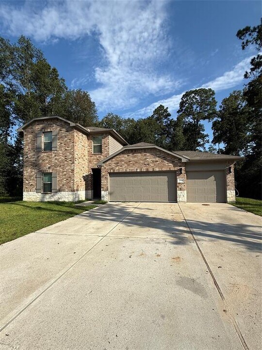 2914 Roman Forest Blvd in New Caney, TX - Building Photo