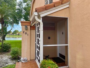 9709 Shadybrook Dr in Boynton Beach, FL - Building Photo - Building Photo