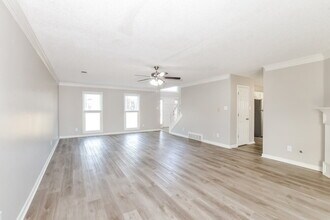 8959 Raspberry Ln in Cordova, TN - Foto de edificio - Building Photo