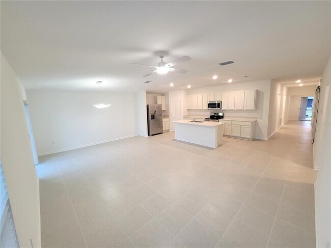 3007 Totem Rd in Eagle Lake, FL - Building Photo - Building Photo