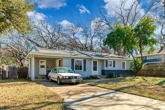 112 Casstevens St in Westworth Village, TX - Building Photo - Building Photo