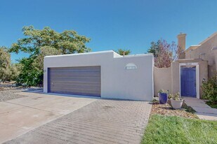 5228 Saratoga Ct NW in Albuquerque, NM - Building Photo