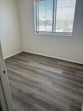 38118 11th St E in Palmdale, CA - Building Photo - Building Photo