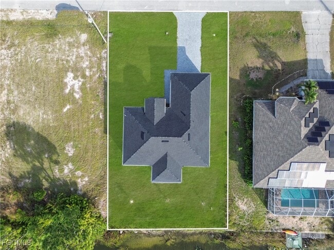 1612 NW 9th Ave in Cape Coral, FL - Building Photo - Building Photo