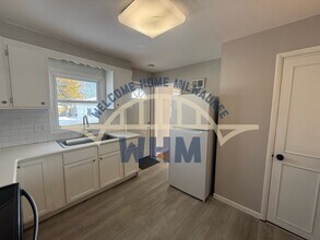 2240 W Lawn Ave in Milwaukee, WI - Building Photo - Building Photo