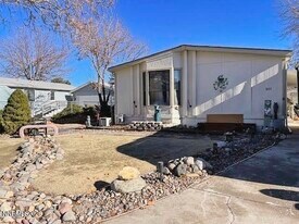 1093 Fleetwood Ave in Carson City, NV - Building Photo