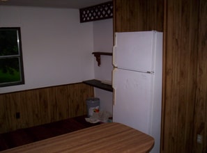 547 Creekside Dr in Holiday Lakes, TX - Building Photo - Building Photo