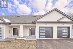 263 Barrie St in Bradford West Gwillimbury, ON - Building Photo