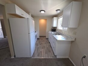 2412 S I St, Unit 2 in Tacoma, WA - Foto de edificio - Building Photo