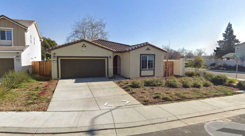 411 Fallen Leaf St in West Sacramento, CA - Building Photo