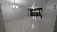 8592 W Sunrise Blvd, Unit 105 in Plantation, FL - Foto de edificio - Building Photo