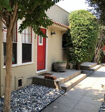 1136 Logan St in Los Angeles, CA - Building Photo - Building Photo