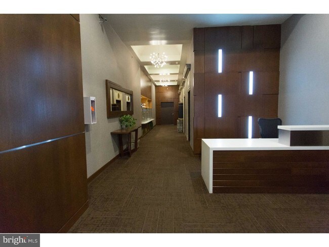 1411 Walnut St-Unit -507 in Philadelphia, PA - Building Photo - Building Photo