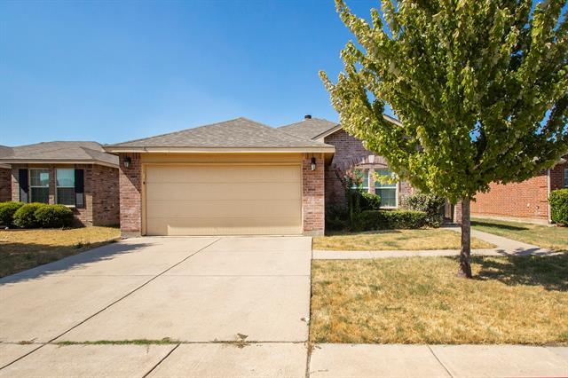 5708 Talons Crest Cir in Fort Worth, TX - Building Photo