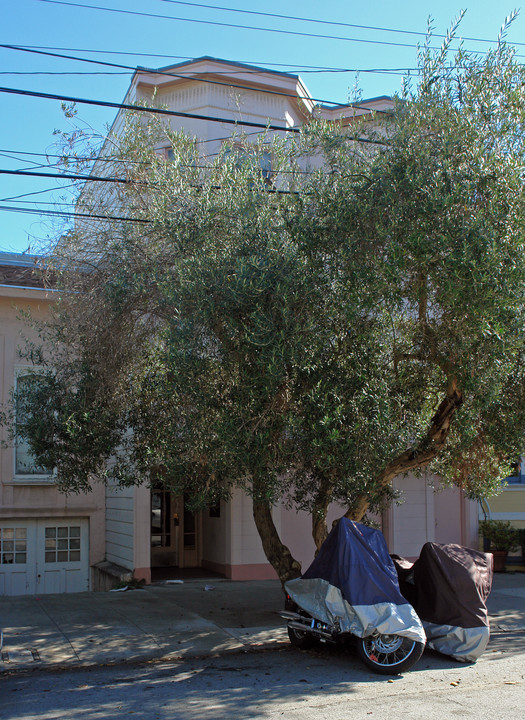 35 Walter St in San Francisco, CA - Building Photo