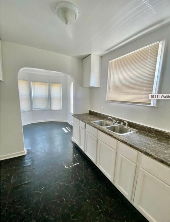 19311 Waltham St in Detroit, MI - Building Photo