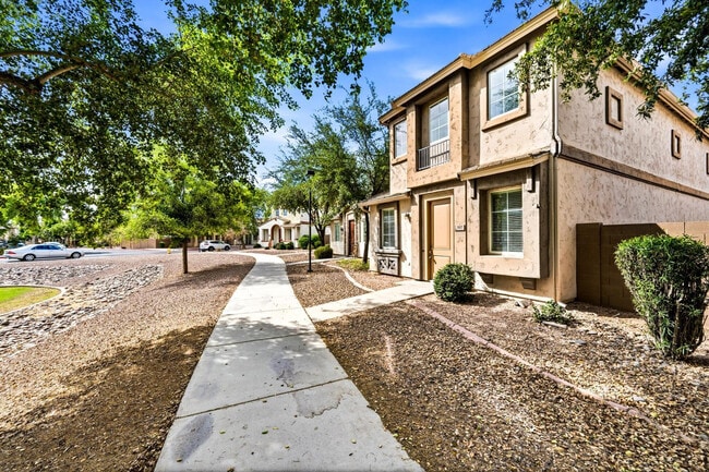 1637 S Wildrose in Mesa, AZ - Building Photo - Building Photo
