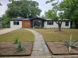 5102 Ravensdale Ln in Austin, TX - Building Photo