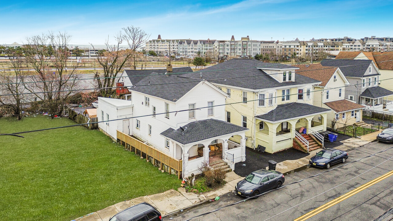 35 2nd Ave in Long Branch, NJ - Building Photo