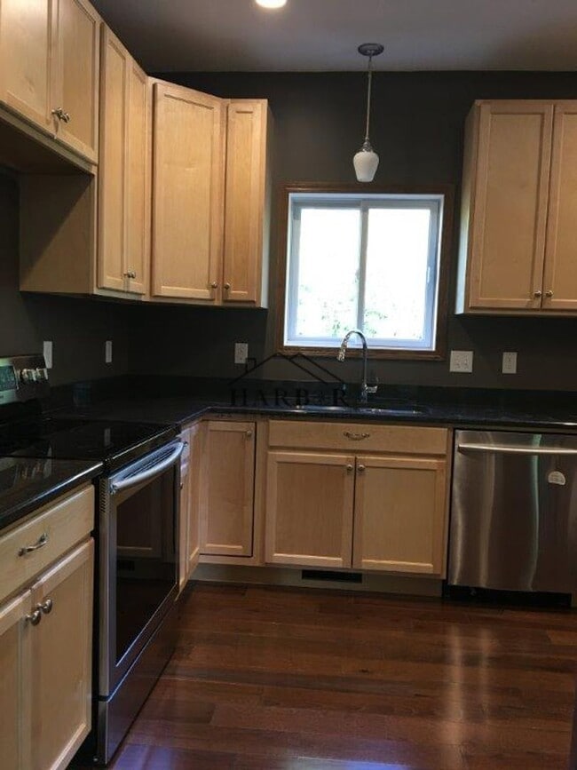 property at 3112 Rose Dr SE