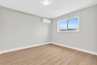 1220 Hamilton St in Cambridge, ON - Building Photo - Building Photo