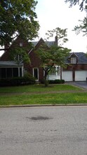 4104 Hudson Dr in Youngstown, OH - Building Photo - Building Photo