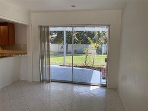928 W Camino Real in Boca Raton, FL - Building Photo - Building Photo