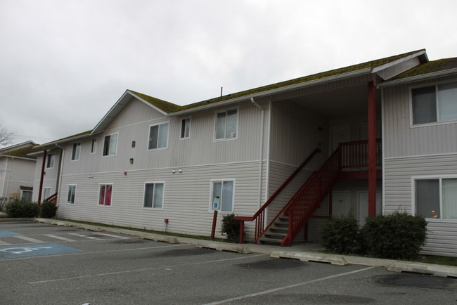 Lexy Manor in Oak Harbor, WA - Foto de edificio - Building Photo