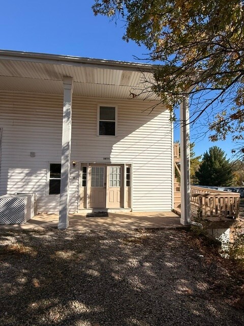 1800 Hillsboro Valley Park Rd in High Ridge, MO - Building Photo