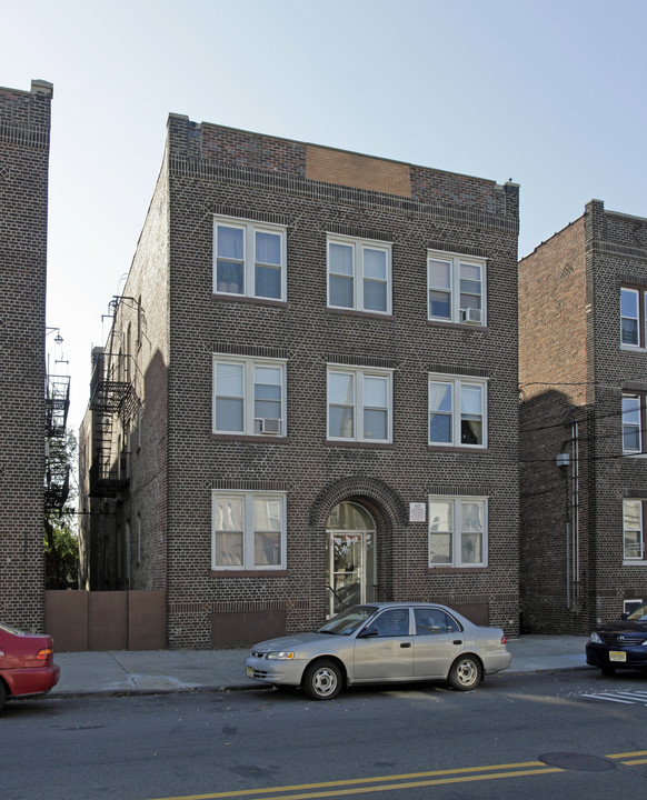 359 Danforth Ave in Jersey City, NJ - Building Photo