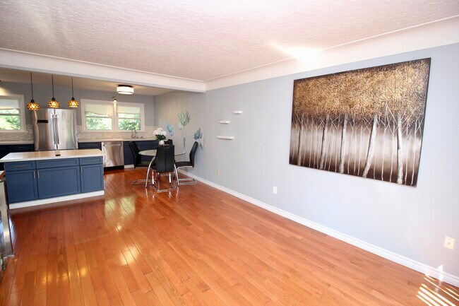 99 Golden Blvd W in Welland, ON - Building Photo - Building Photo