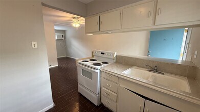 1660 Richmond Ave. in Houston, TX - Building Photo - Building Photo