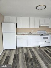 14 West Ave in Woodstown, NJ - Foto de edificio - Building Photo