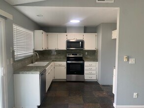 55 Simons Ct in Oakley, CA - Building Photo - Building Photo