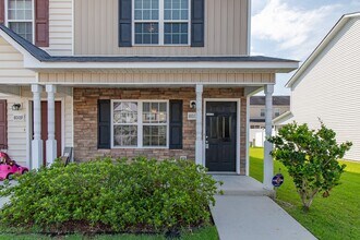 8011 Banister Loop in Jacksonville, NC - Building Photo - Building Photo