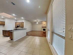 1605 Grey Willow Ln in Arlington, TX - Building Photo - Building Photo