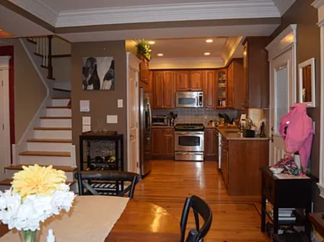 95 W 7th St, Unit 3 in Boston, MA - Foto de edificio - Building Photo