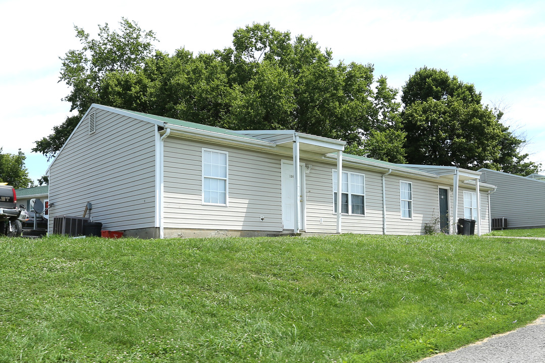 Landmark Apartments in Salem, IN - Building Photo