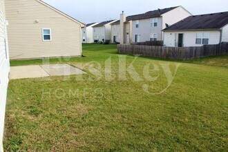 10247 Hornton St in Indianapolis, IN - Foto de edificio - Building Photo