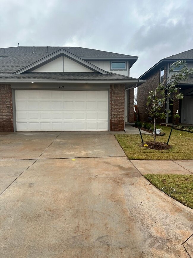 property at 230 SW 34th St