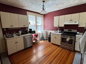 317 St Paul St in Brookline, MA - Building Photo - Building Photo