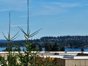 Mercer Tower in Mercer Island, WA - Building Photo - Building Photo