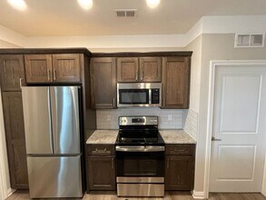 14324 Wexford Dr in Shelby Township, MI - Building Photo - Building Photo