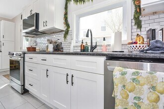 21 Cemetery St in Hopedale, MA - Building Photo - Building Photo